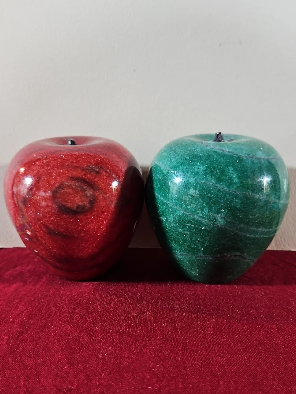 VTG Polished Alabaster Marble Onyx Apple Desk Decor Set of 2
